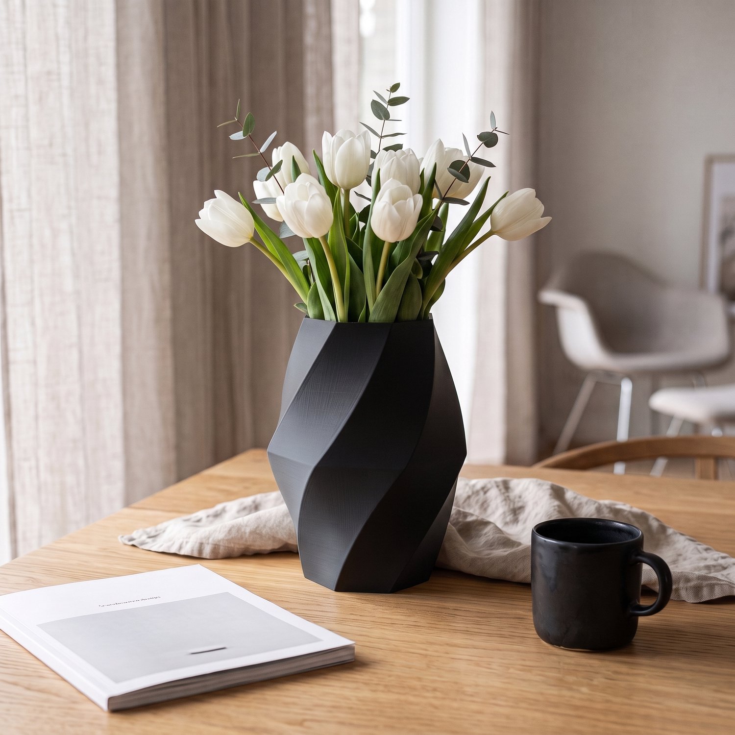 AUREA - Maison AUREA Gedraaide Vaas Zwart – Bloemenvaas voor Droogbloemen – Mat Zwart Design – 16 cm