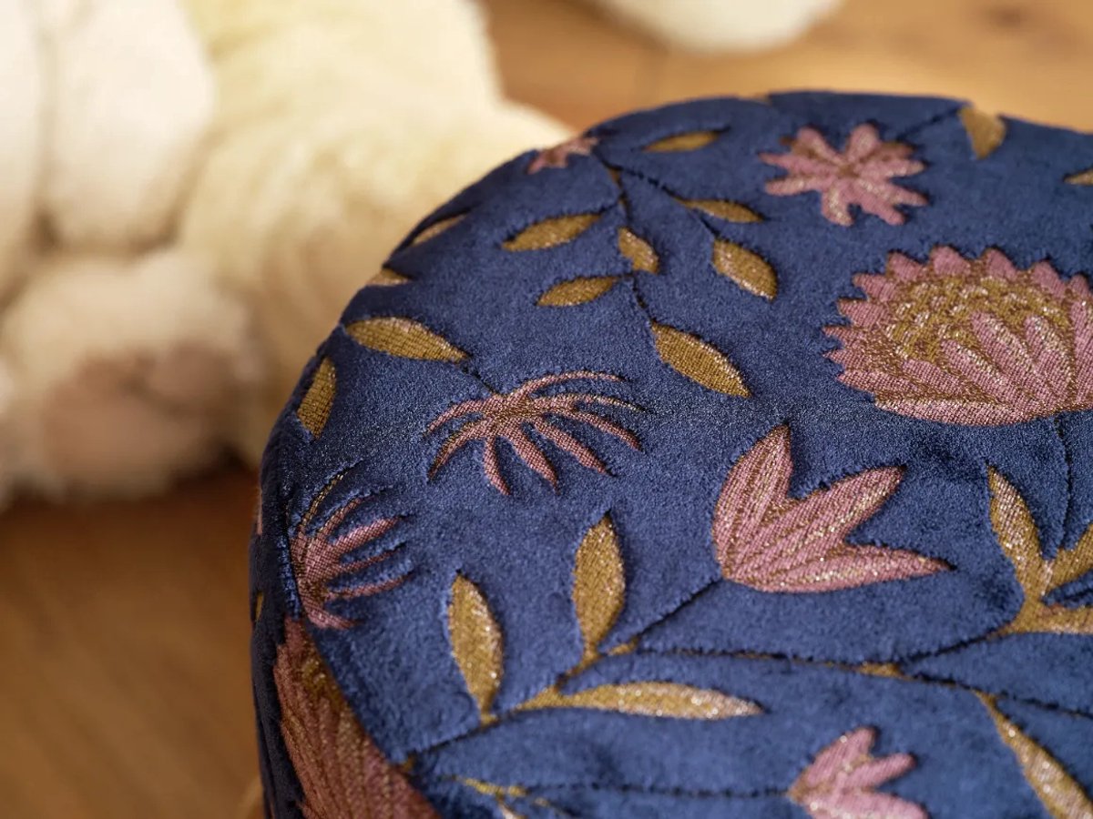 Your Little King Poef Big - Blooming Sky - Dutch Design - Handgemaakt in Nederland - Eikenhout