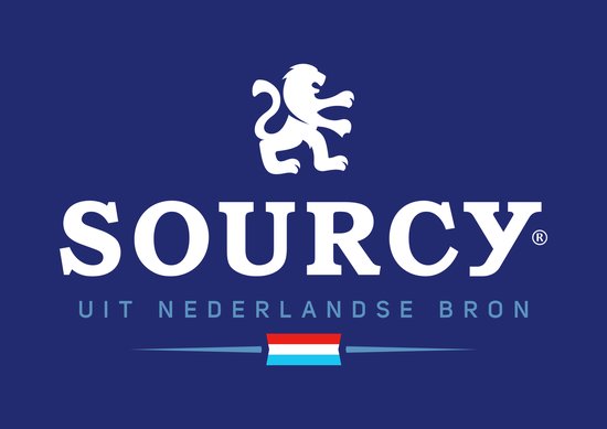 Logo van Sourcy met een leeuw en tekst "UIT NEDERLANDSE BRON" en de Nederlandse vlag.