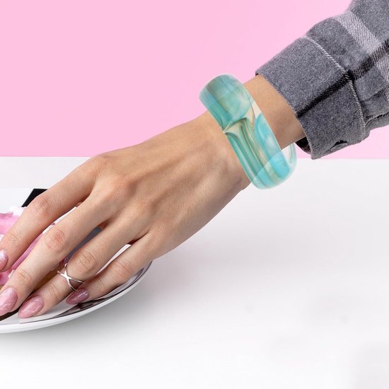 2 Stuks Stijl Brede Groene Armband Ergonomische Onregelmatige Geometrische Bangle voor Dames Drukverlagend Duurzaam voor Stranddagen Avondfeesten — afbeelding 3