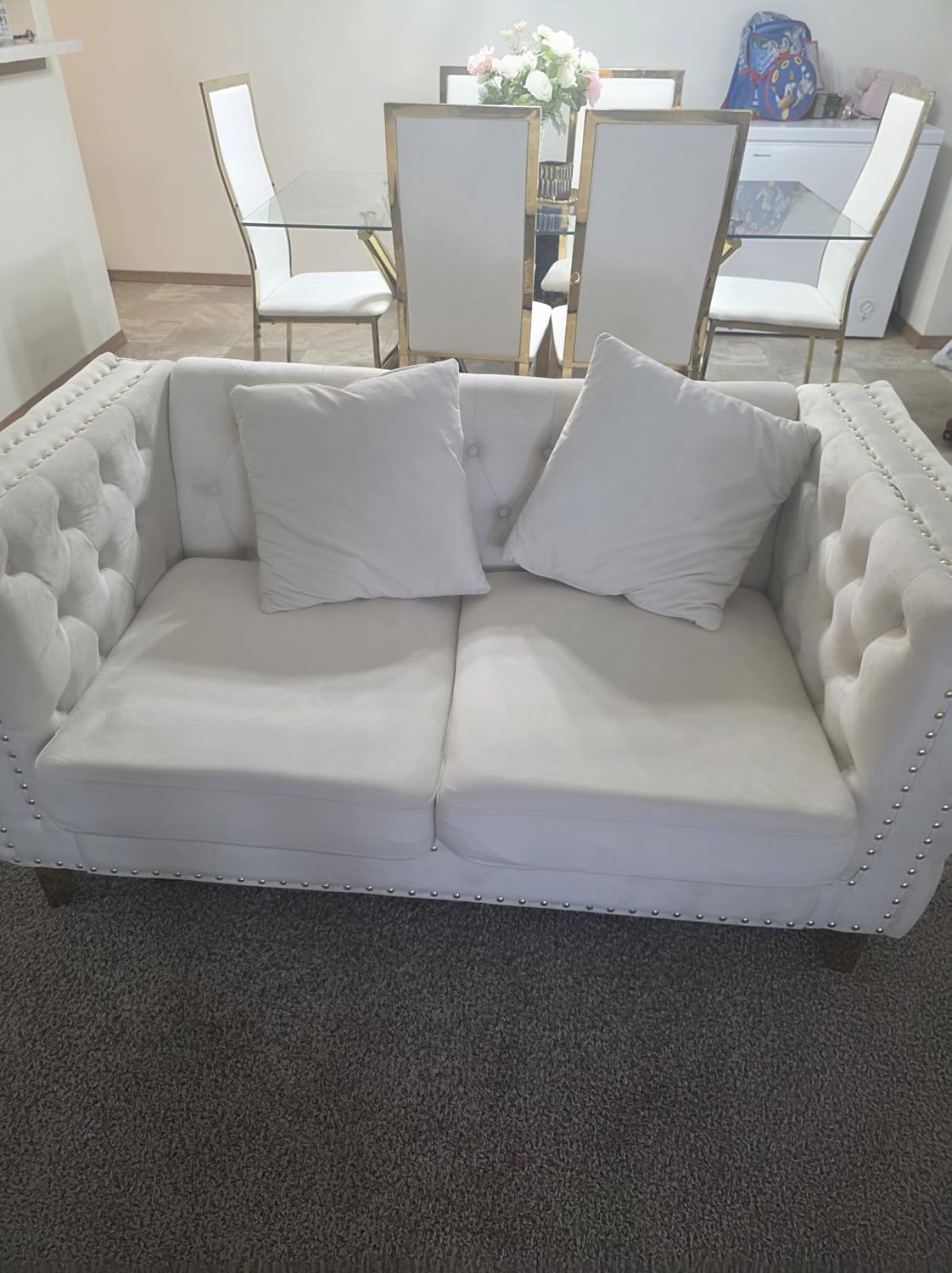 FloraGrace Chesterfield Bank 204,4 x 281,8 x 73,6 cm - Gecapitonneerd met Gouden Siernagels - Woonkamer en Kantoor - Fluweel - Beige