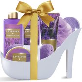 Spa Luxetique - Wellness Verwenpakket Vrouw in Witte Pump - Lavendel Sensation - Geschenkset Vrouwen - Wellness bath - Verjaardag Cadeau Vrouw, Moeder, Mama, Zus, Vriendin, Oma, Juf - Cadeaupakket voor haar - Grappige Cadeautjes Dames