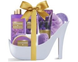 Spa Luxetique - Wellness Verwenpakket Vrouw in Witte Pump - Lavendel Sensation - Geschenkset Vrouwen - Wellness bath - Verjaardag Cadeau Vrouw, Moeder, Mama, Zus, Vriendin, Oma, Juf - Cadeaupakket voor haar - Grappige Cadeautjes Dames