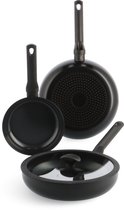 BK Enjoy Pannenset 3-delig - 20/28cm - 3.4L - PFAS-vrije antikleeflaag - Pannenset inductie - Keramische pan - Ovenbestendig tot 160°C - Hapjespan 28cm met deksel - Koudgrepen - Met glazen deksel - Zwart