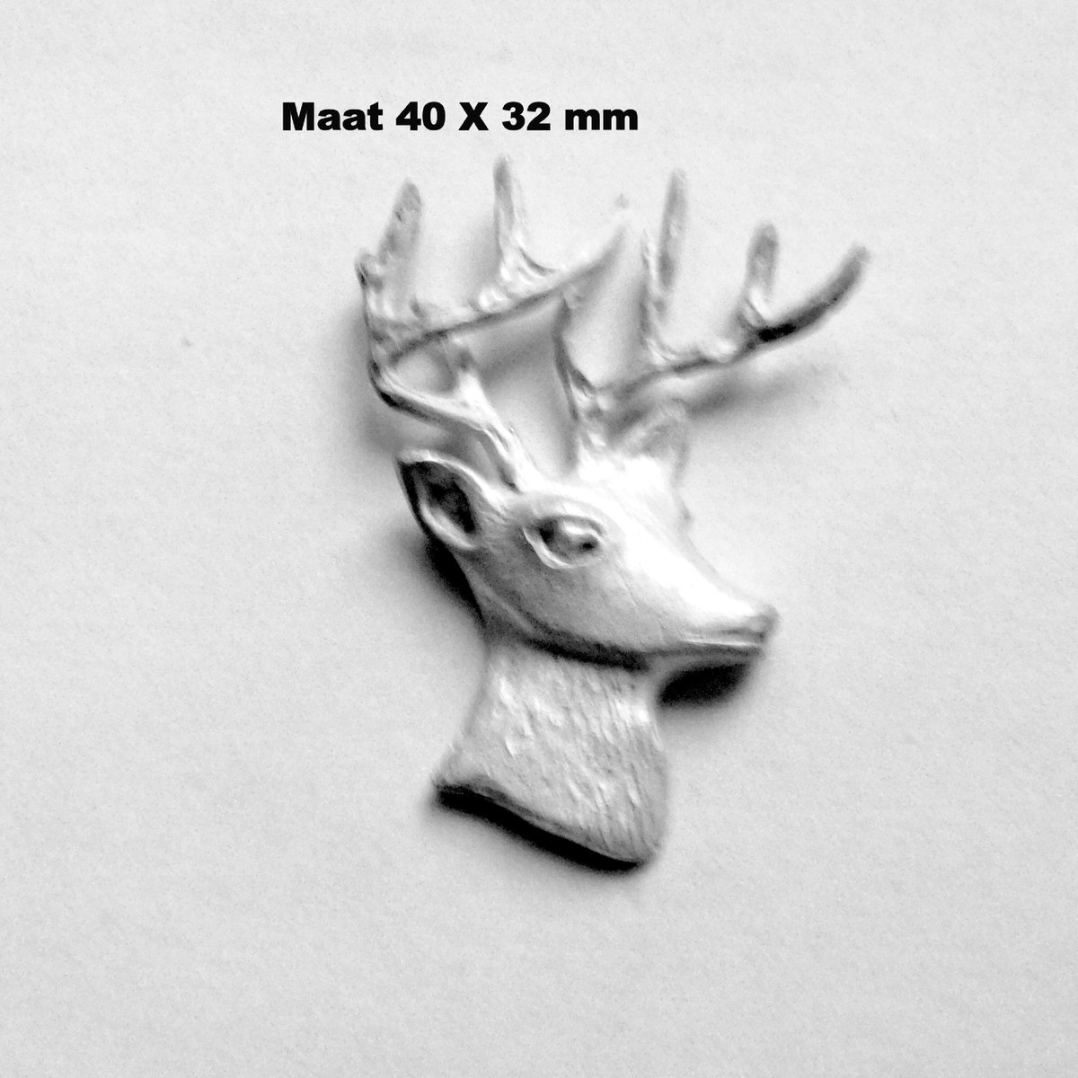 Hetty'S - Elegante hanger van een edelhert - grote maat 40 X 32 mm - van echt zilver
