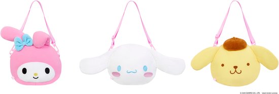 Drie Sanrio pluche schoudertassen: roze My Melody, witte Cinnamoroll en gele Pompompurin met roze hengsels.