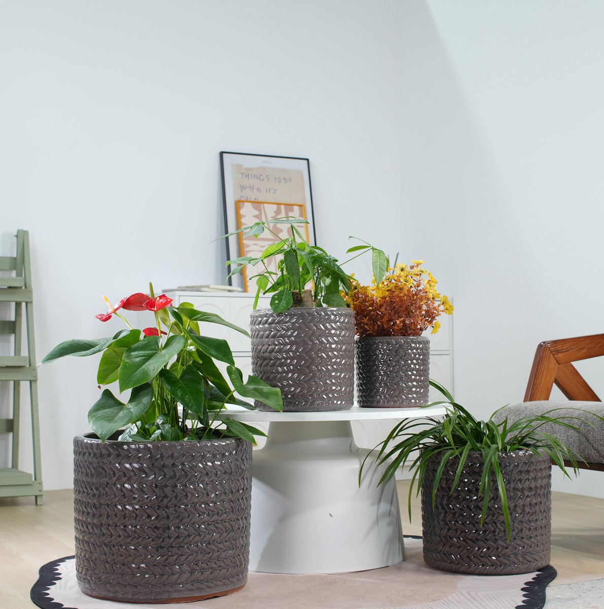 Bloempot Rond Ø 17,5 Cm – Glanzend Grijs Met Visgraat Reliëf – Keramiek – Binnen En Beschut Buiten – Voor Mini Succulenten En Kruiden