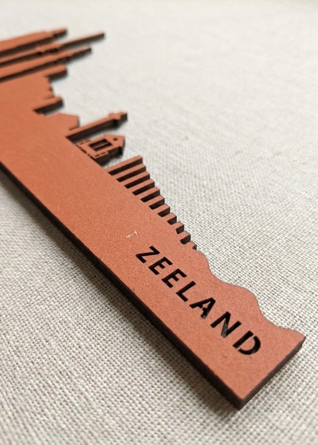 Houten Skyline Zeeland | Wanddecoratie voor aan de muur | Oranje MDF | 100 x 20 cm