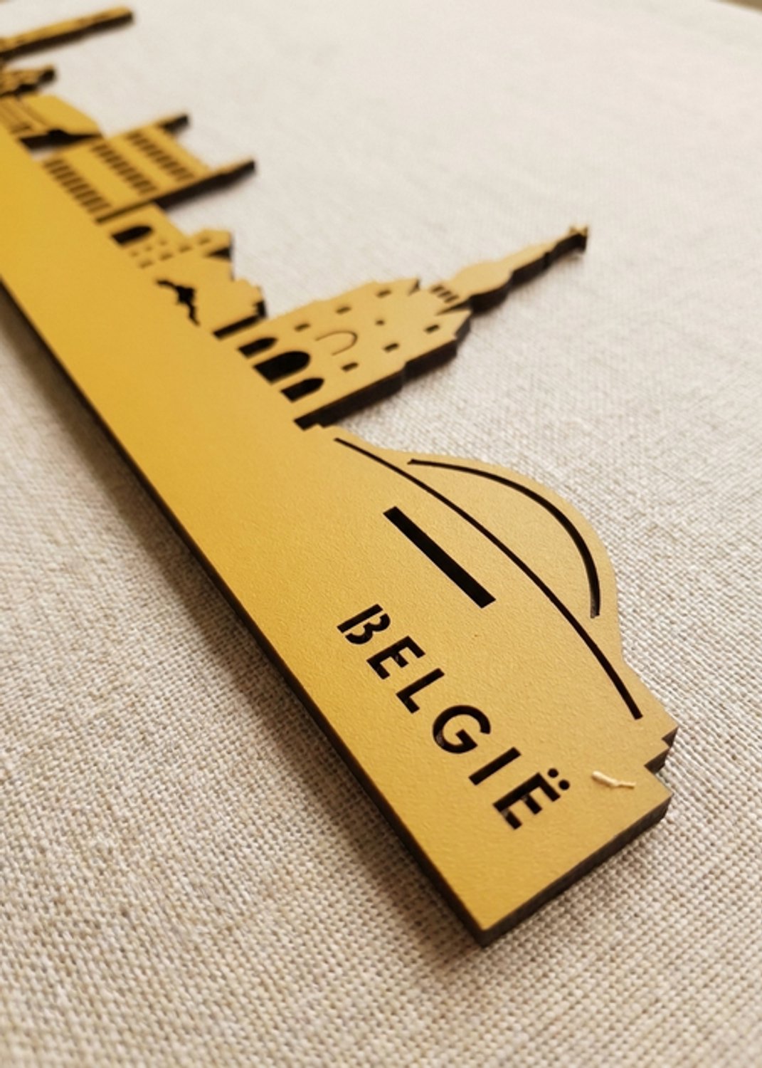 Houten Skyline België | Wanddecoratie voor aan de muur | Geel MDF | 100 x 20 cm