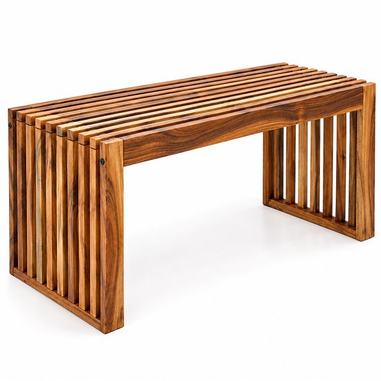 Bruine houten lattenbank met een minimalistisch rechthoekig ontwerp, geïsoleerd op een witte achtergrond.