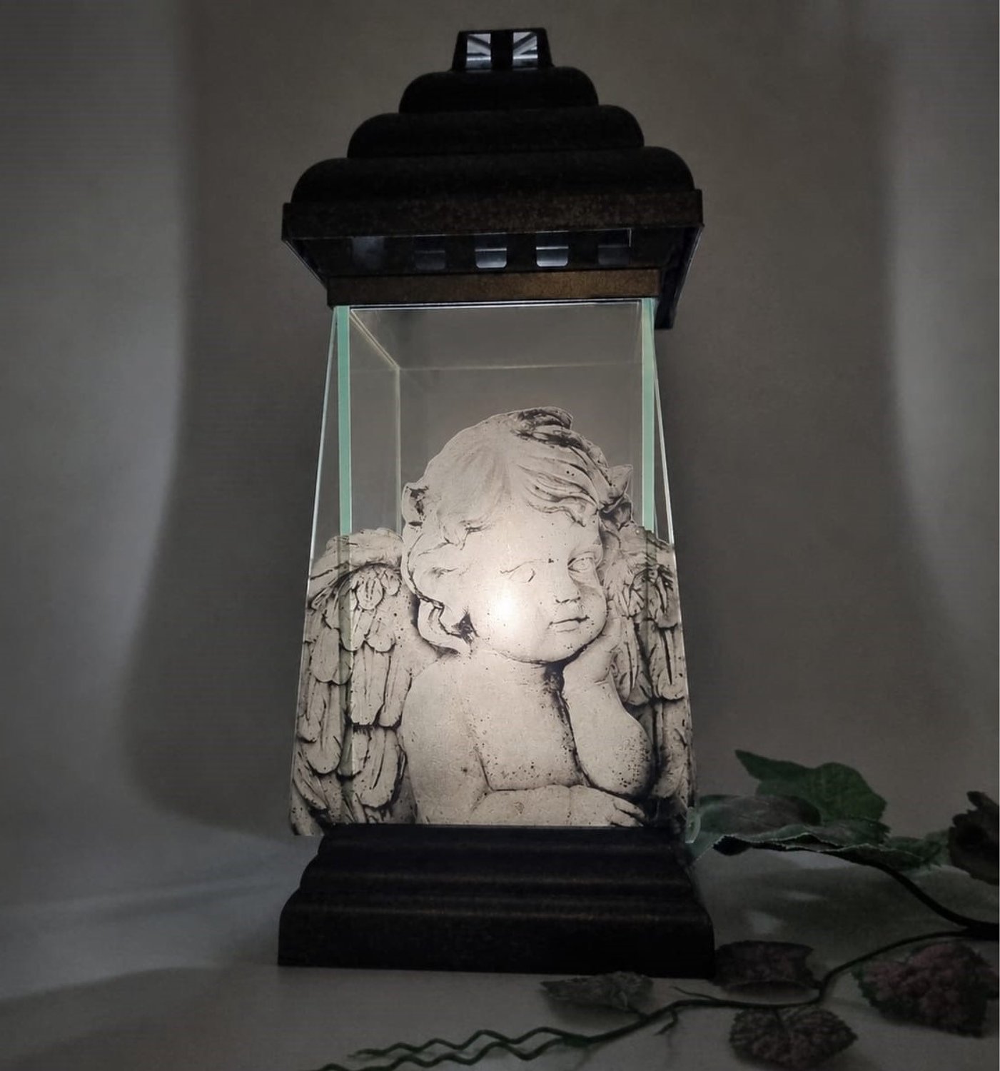 Lubema Herdenkingslicht - L-12a - Engel - Lantaren - Zilver - Spiegel - Windlicht - Graflicht - Graflantaarn - Grafdecoratie Zilver/Engel