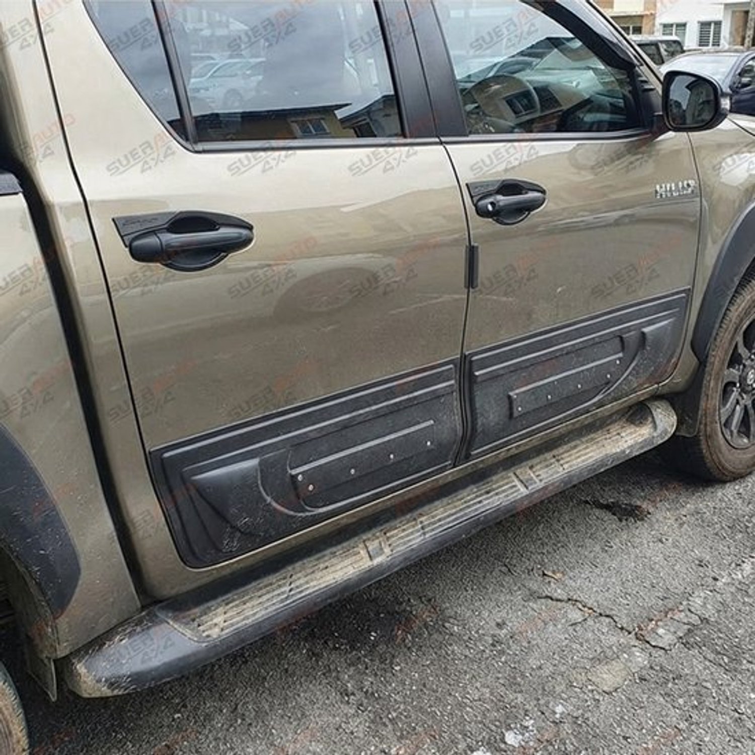 Zijdeurbescherming Toyota Hilux Revo 2021-2024 - Mat Zwart ABS - 112 cm Lengte - Dubbele Cabine - Auto Accessoires