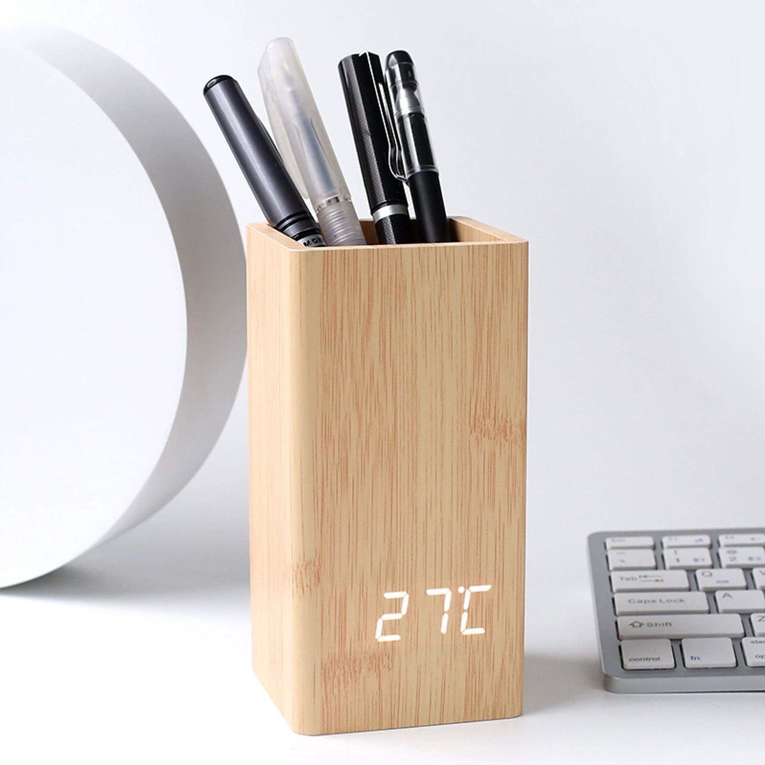 Multifunctionele Bamboe Bureau Organizer met Digitale LED Klok en Wekker - Houten Pennenbak