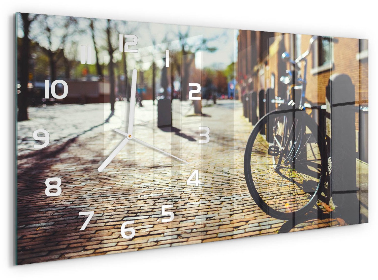 TULUP Wandklok - Fietsen in Amsterdam Klok Glas Met Opdruk - 60x30 cm - Bruin Moderne Wandklok Glas - Witte handen - Rechthoekige Klok - Decoratieve Glazen Klok - Glazen Wandklok Design