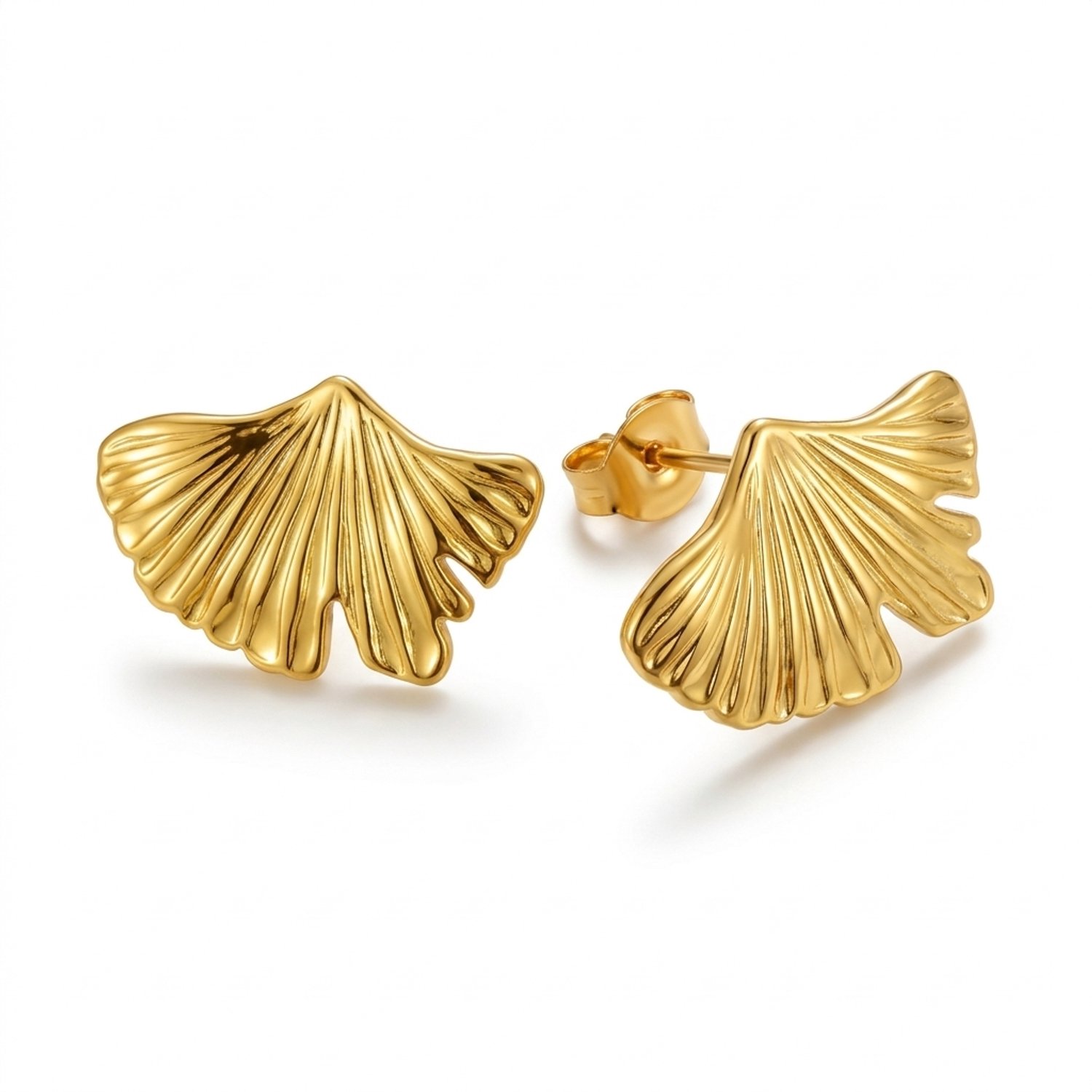 Lundholm Tyra Oorbellen Dames Goudkleurig - Ginkgo Blad Oorknopjes - Premium Stainless Steel Gold PVD Plated - Statement Oorstekers 2,3 cm - Waterproof & Hypoallergeen - Cadeau voor Haar - Scandinavisch Design