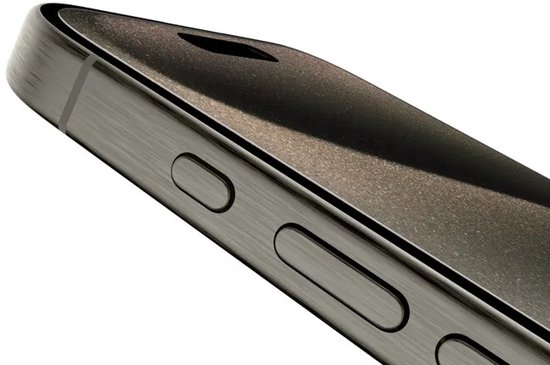 Detailopname van de donkergrijze iPhone 15 Pro met geborstelde metalen randen.