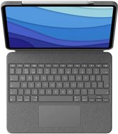 Grijze tablethoes met QWERTY-toetsenbord, trackpad en houder voor Apple Pencil, bovenaanzicht.