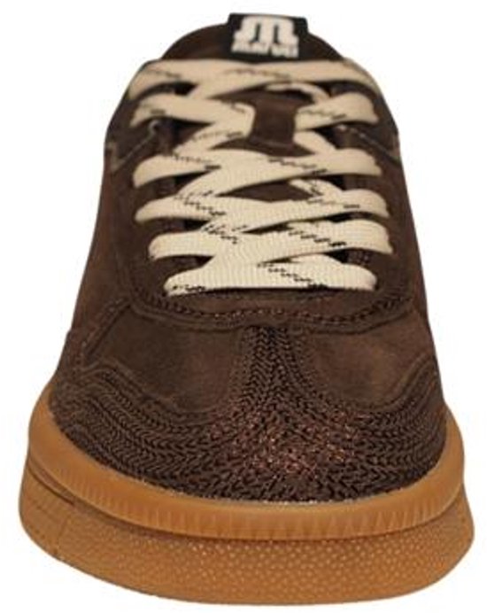 Bruine Maruti Yale sneaker, vooraanzicht, met beige veters, textuur-accenten en een gomzool.