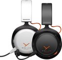 Witte en zwarte Beyerdynamic MMX 150 headsets met oranje accenten, naast elkaar.