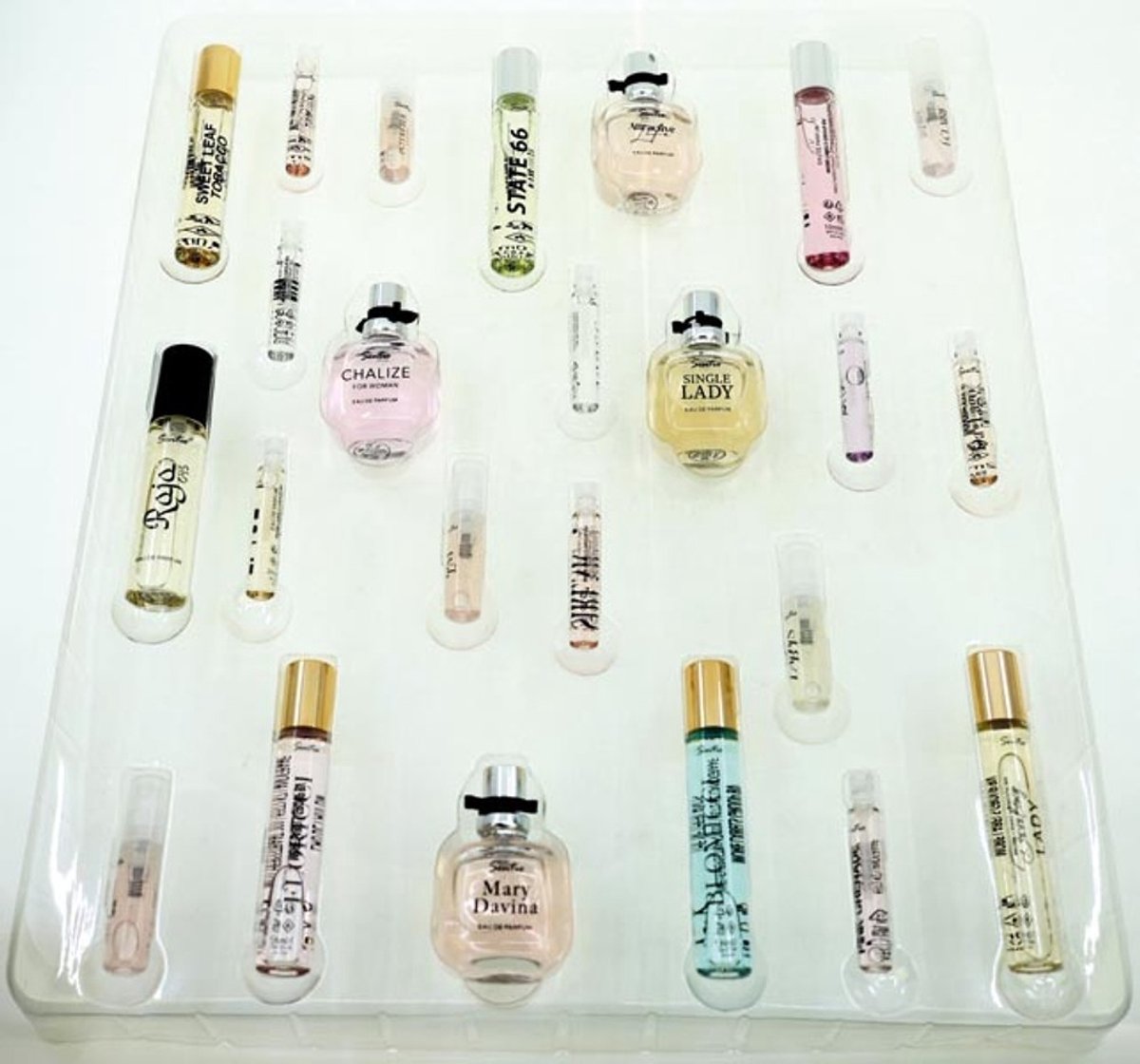 Adventskalender met 24 mini parfum flesjes - kerst kalender - sneeuwpop - sentio - parfum spray - – foto 2