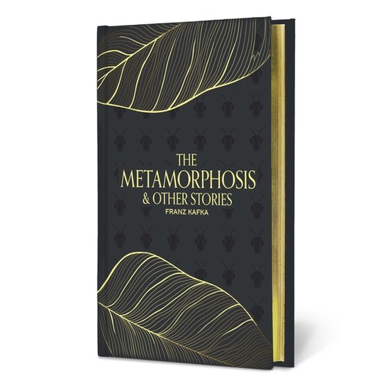 Livre : The Metamorphosis & Other Stories de Franz Kafka, avec une couverture vert foncé ornée de plumes dorées et d'un motif de scarabées.
