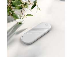 Draagbare, witte slaapspeaker met twee speakers, kaartsleuf, Bluetooth en timerfunctie.