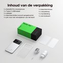 Inhoud van de DOOGEE Note 56 Pro verpakking: witte smartphone, groene doos, hoesje, oplader, kabel en accessoires.