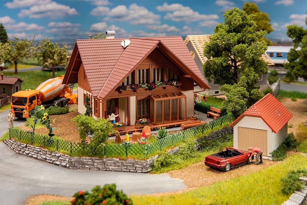 Vrijstaand huis Rustica voor modelspoor - H0 schaal 1:87 - Huizen en constructies