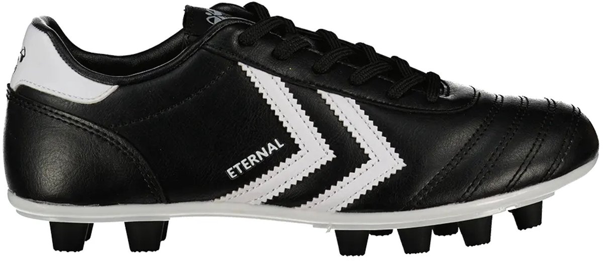 HUMMEL Eternal voetbalschoenen zwart EU 38 met zwart-witte details en logo, geschikt voor elke speler.