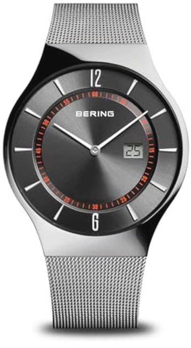 Herenhorloge met radiogestuurde beweging en saffierglas – Minimalistisch ontwerp van hoogwaardige materialen