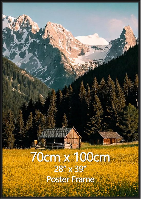 Cadre noir de 70x100 cm au-dessus d'un champ de fleurs avec deux chalets en bois et des montagnes enneigées en arrière-plan.