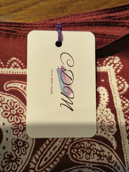 Vierkante dames neksjaal Marjolein-paisleymotief-bordeaux rood wit-70x70-halssjaal-sjaal