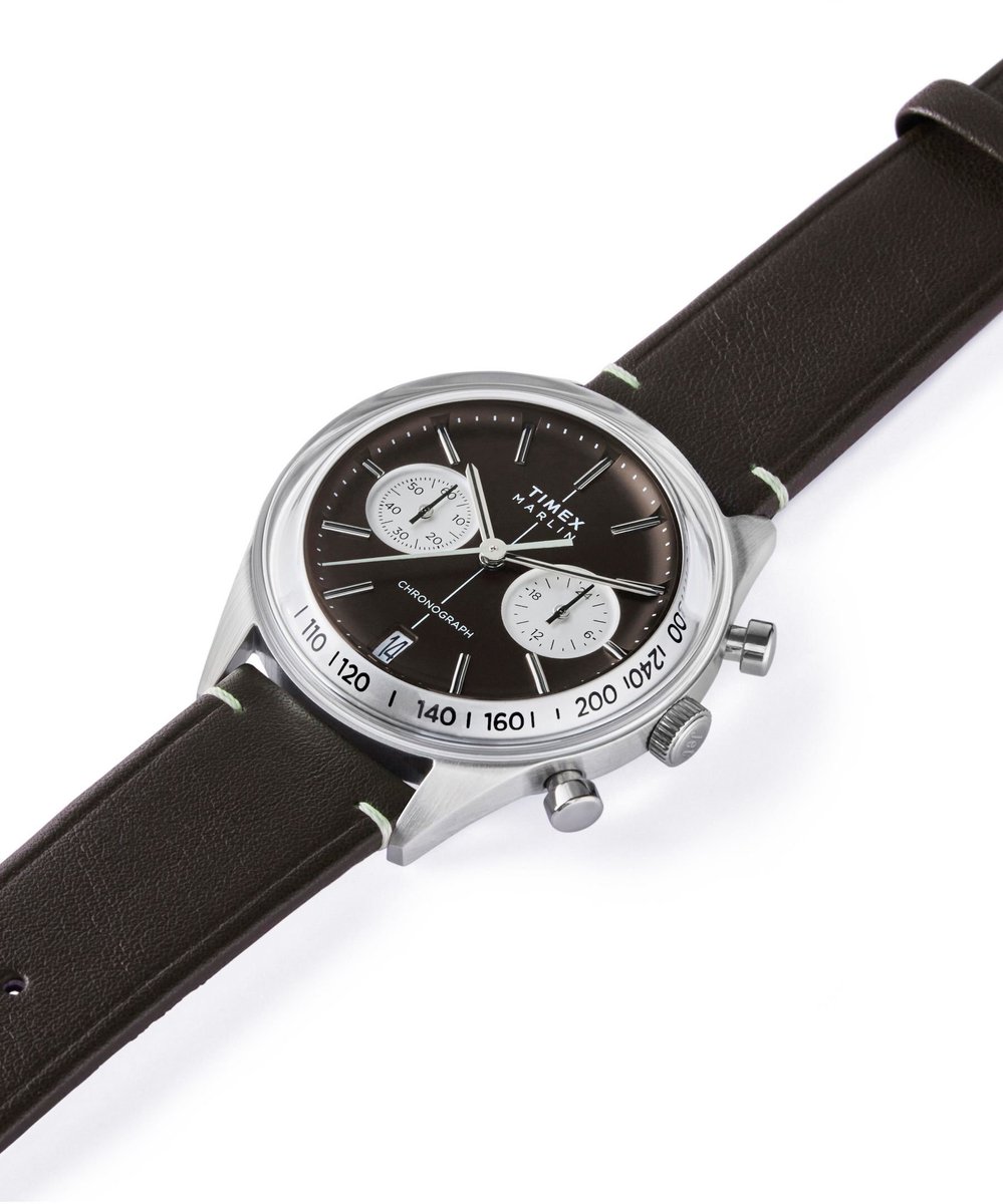Timex Marlin Jet Chronograph Quartz Chronograaf Horloge Bruin En Zilverkleurig Kast Gemaakt Van 100% Roestvrij Staal En Een Armband Van 100% Leer 40 TW2Y24700AJ