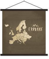 Affiche scolaire - Carte Europe Vintage avec la citation Explore - 90x90 cm - Lattes noires