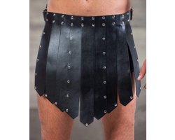 Leren Gladiator Heren Rok met Studs – Festival & Fetish Wear – Lak Leer PVC Look – One Size – Strict Dresscode – It’s a Crazy Land - Kinky Feesten