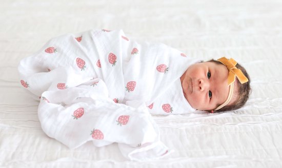 Lulujo - Hydrofiele Doek - Swaddle - Katoen - 100x100 cm - 2-pack - Strawberries & Pink - Kraamcadeaus - Babydekens - Babycadeaus - Tetradoeken - Zwangerschapscadeau van Merkloos — afbeelding 4