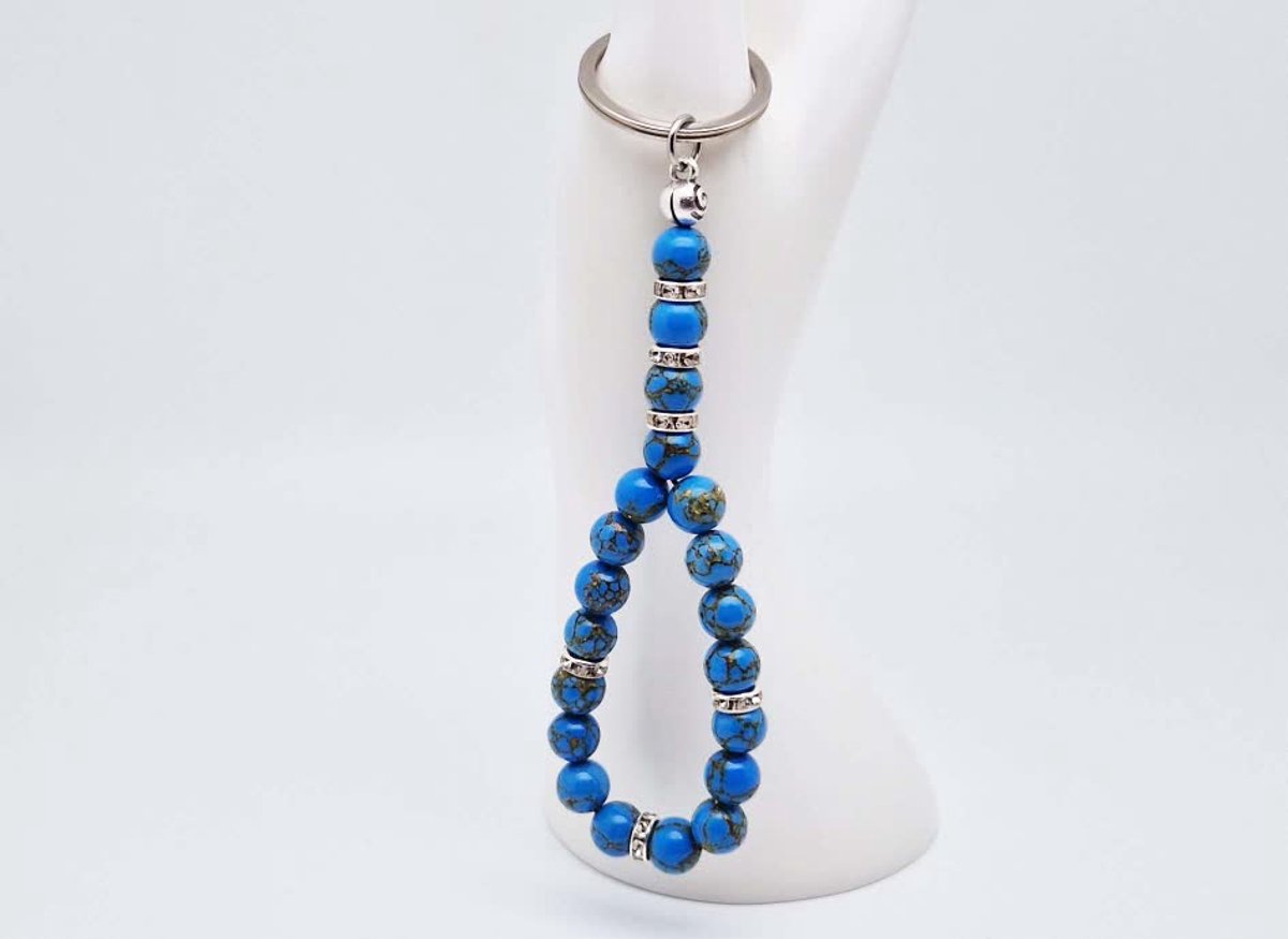 Handgemaakte Tasbih sleutelhanger van natuursteen "Blauw Howliet Gesponnen Goud" en metaal - diameter kralen 8mm - Aantal stenen 20 - Een mooi cadeau-idee en een bijzonder aandenken