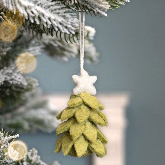 Wolvilt Hanger Kerstboom Lichtgroen - Faitrade Homedeco - 10x5cm