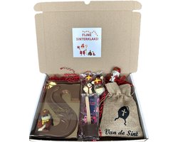 Luxe Sinterklaas chocolade brievenbus cadeau - grote luxe chocoladeletter, strooigoed, pep