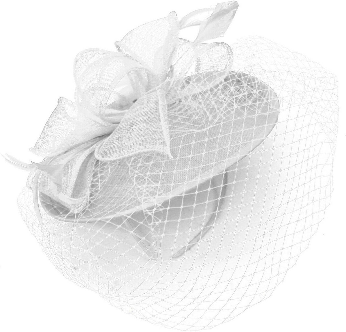 Elegante Sinamay Fascinator met Vogelkooi Sluier voor Bruiloft en Ascot