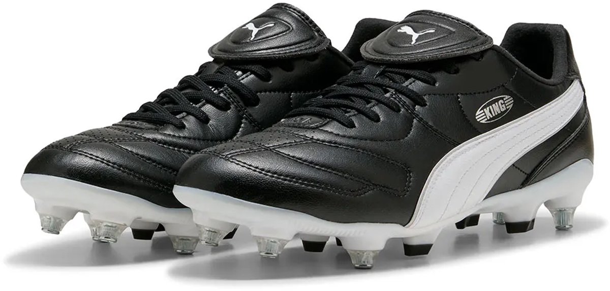 Zwarte Puma King Top Mxsg voetbalschoenen EU 45 met retro-details en overslagtong, geschikt voor op het veld.
