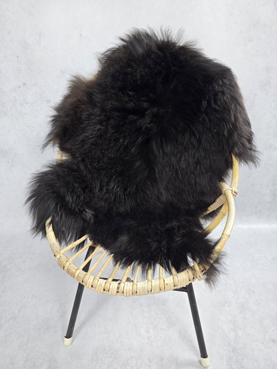 Schapenvacht Albanees – Woondecoratie – Exclusieve collectie – Zwart – 100% echt natuurlijke wollen vacht – 105x85 cm