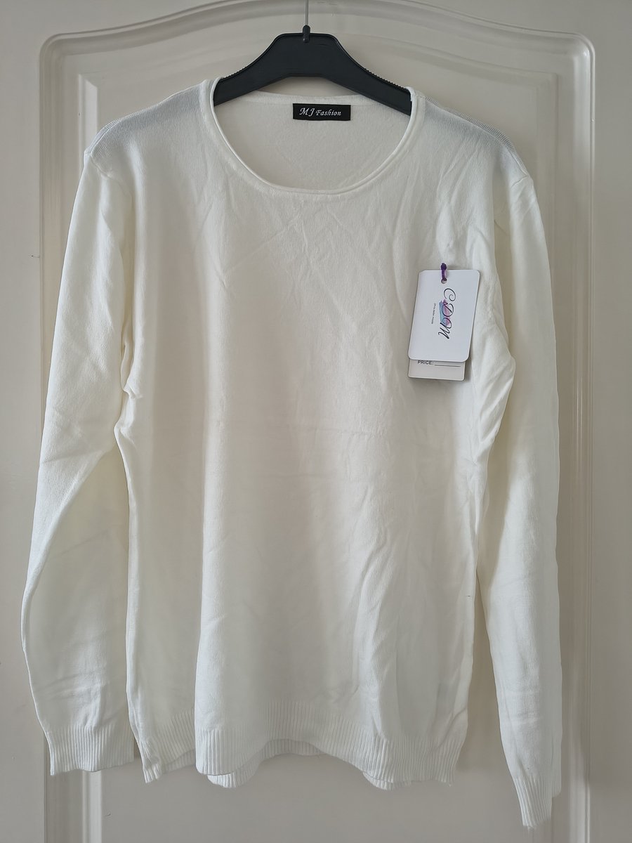 Dames trui Renee-fijngebreid-effen wit-ronde hals-maat L/XL