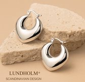 Lundholm Chunky Oorringen Dames Zilver kleurig Oorbellen Groot – Premium Stainless Steel – Elegante Statement Hoops Jewellery Oorbellen Sieraad Cadeau (2.5 cm) – Luxe Cadeau voor Haar – My Alira Serie - Geschenkverpakking