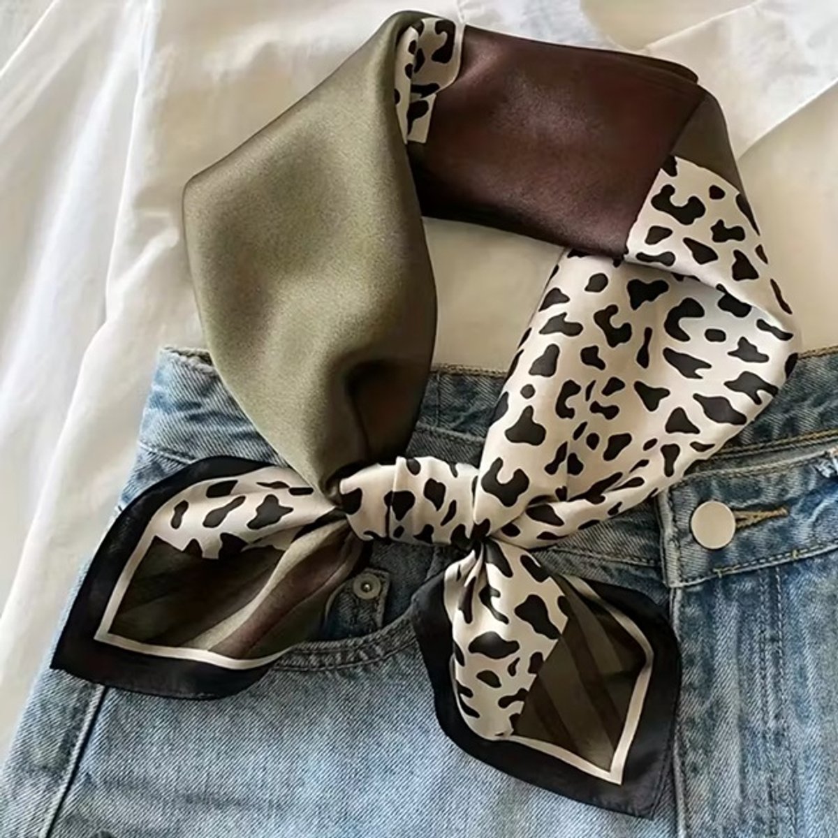 Sjaaltje - Scarf- Accessories - Dames- Bandana's- Halsdoek - Imitatie Zijde - Panter - Leger Groen