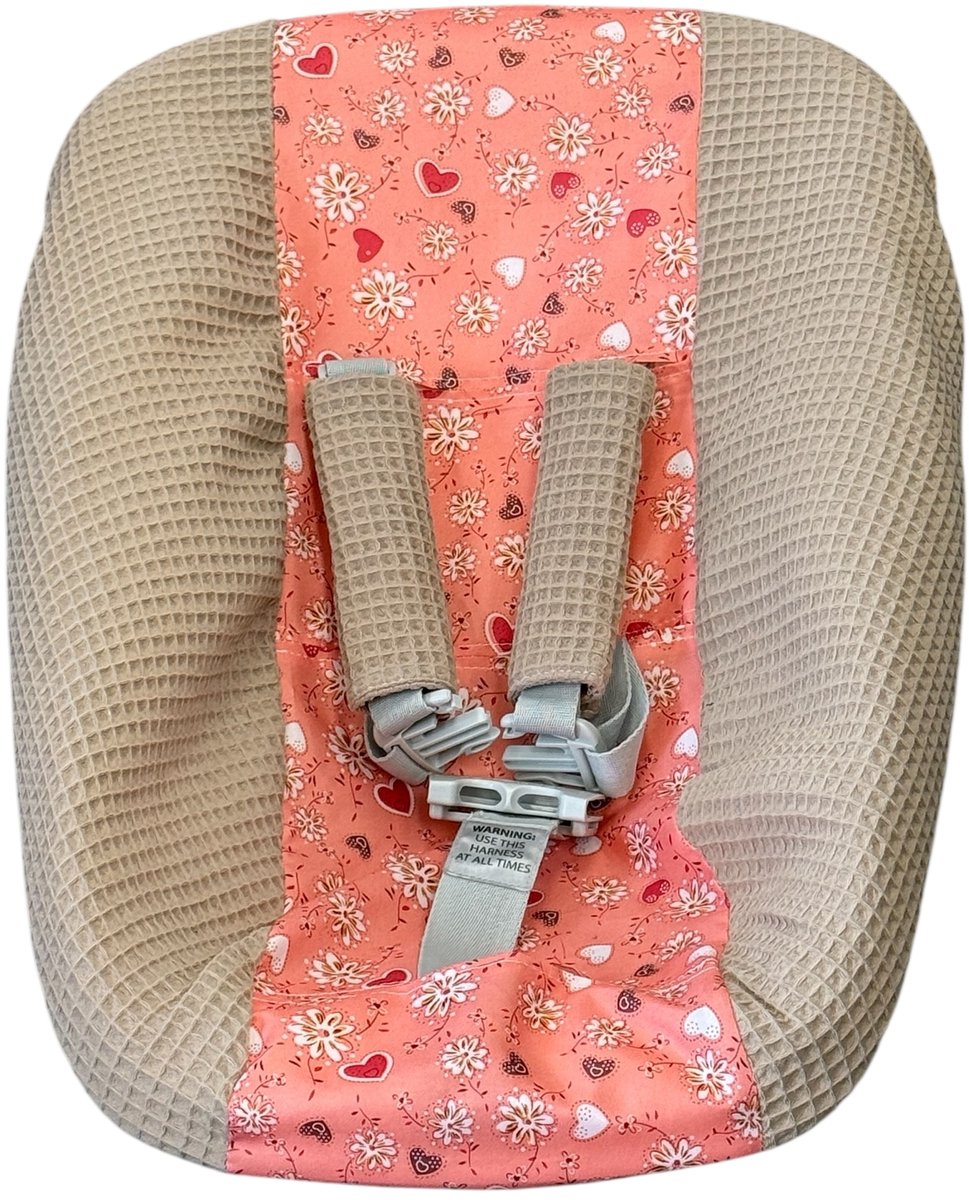 Stokke Tripp Trapp zand ecru beige taupe hartjes zalm