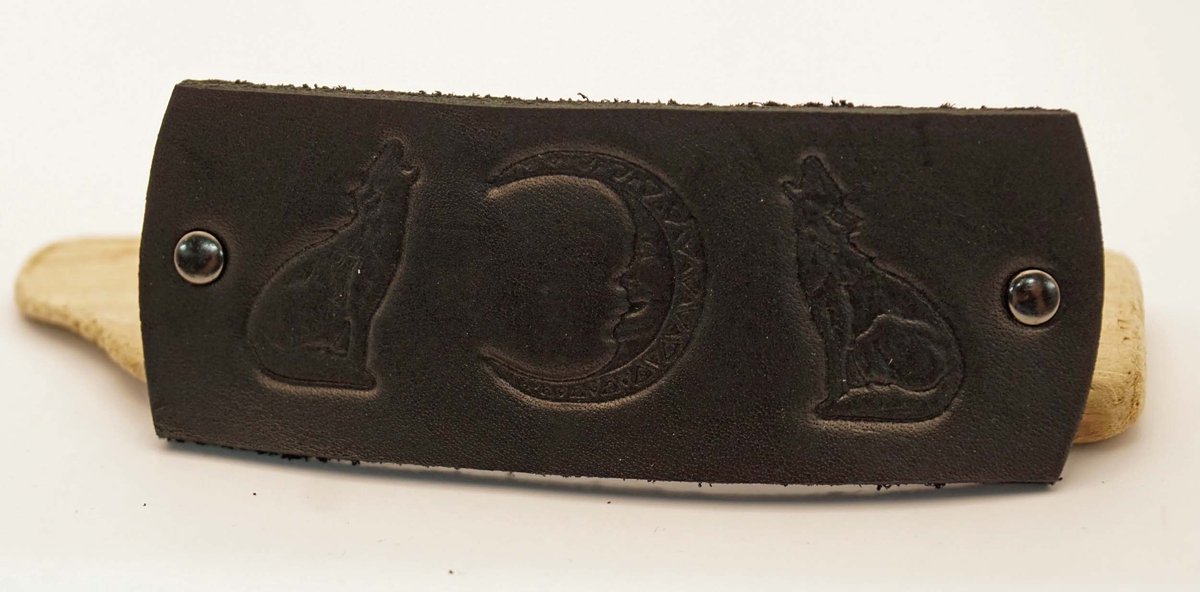 Leren zwart haarclip huilende wolven bij maan - lederen wolven haarclips - haarclip wolven - zwarte lederen haarclips - dames haarclips - leuke haarclips voor dik haar - aparte haarclip voor lang haar - unieke haarclips kort haar - haarclip vol haar