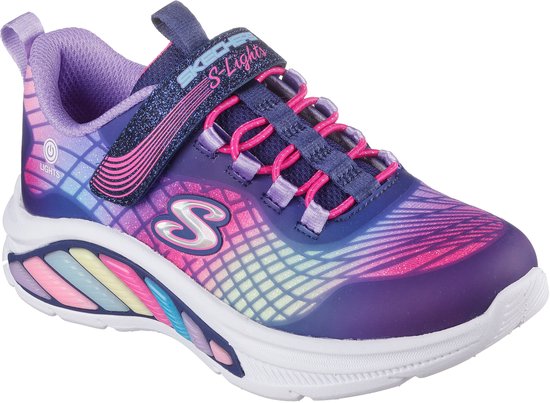 Paarse sneaker met regenboogprint, glitter, lichtjes in de zool en klittenband.