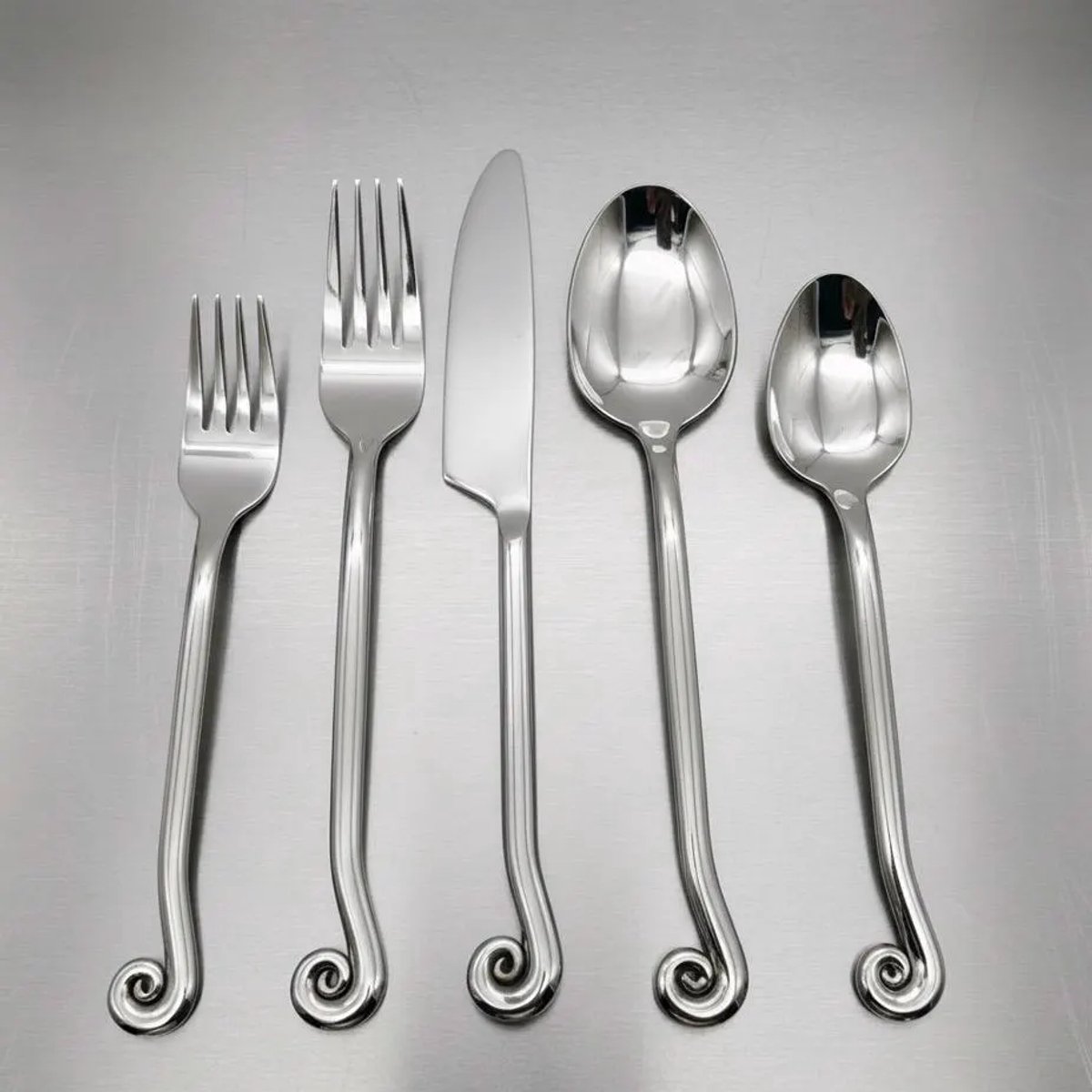 De Coole Tante - Luxe Handgesmeed Bestekset - 5-delig - Zilverkleurig - Vintage RVS - 1 Persoons