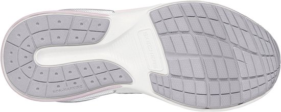 Zool van witte Skechers sneaker met grijs loopvlak en roze details.